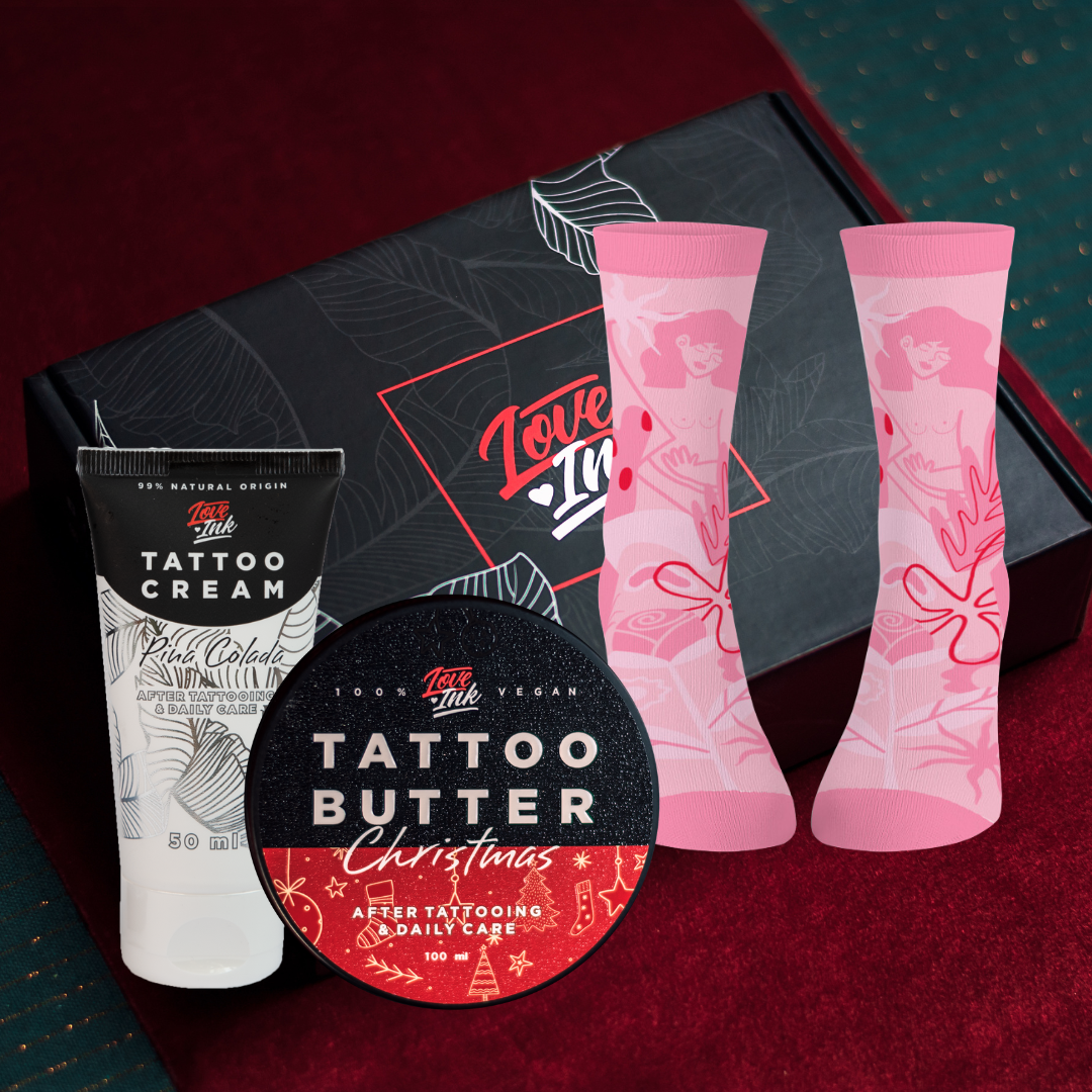 
Geschenkset: Tattoo Butter Christmas + Tattoo Cream + Socken